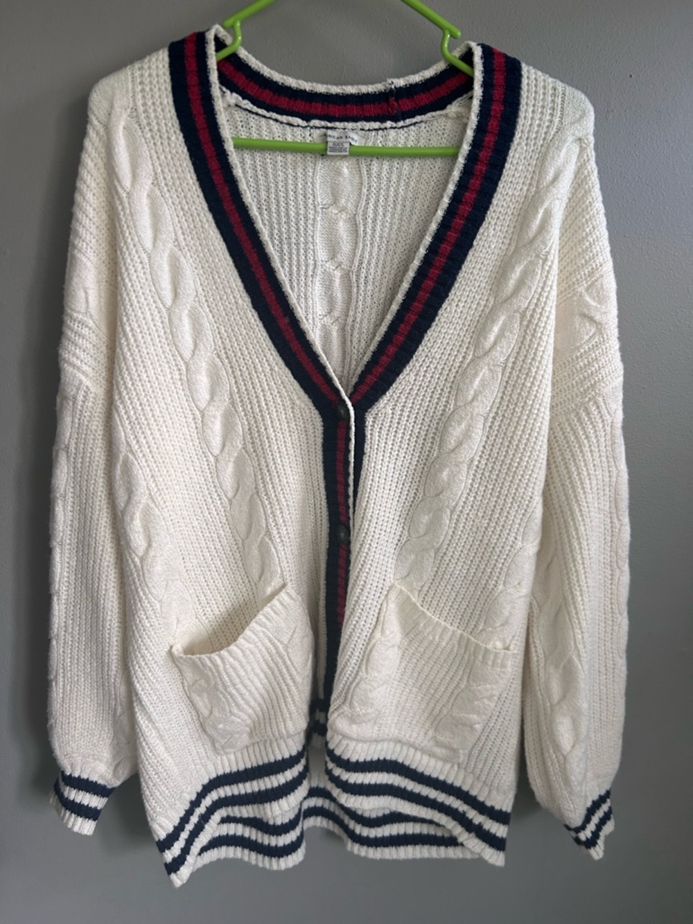 🆕🍓AE Oversized Cable Knit Cardigan - Picture 6 of 13
